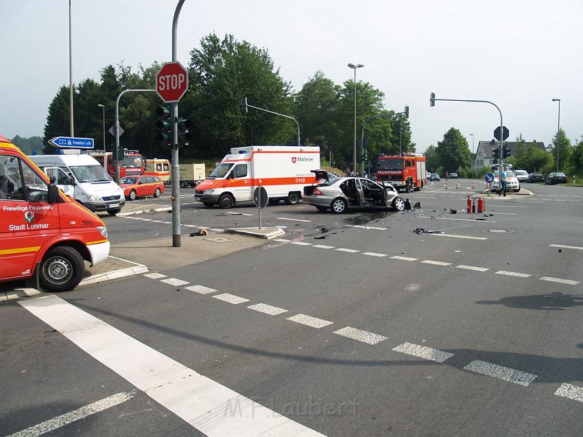 Schwerer Unfall mit Reisebus Lohmar Donrather Dreieck P032.JPG